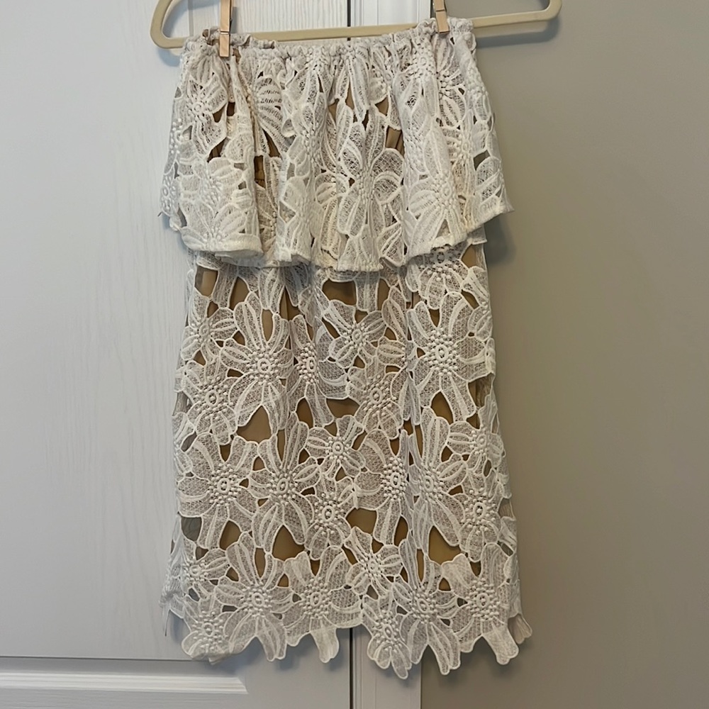 Judith March NWT Strapless White Lace Dress - Size Small